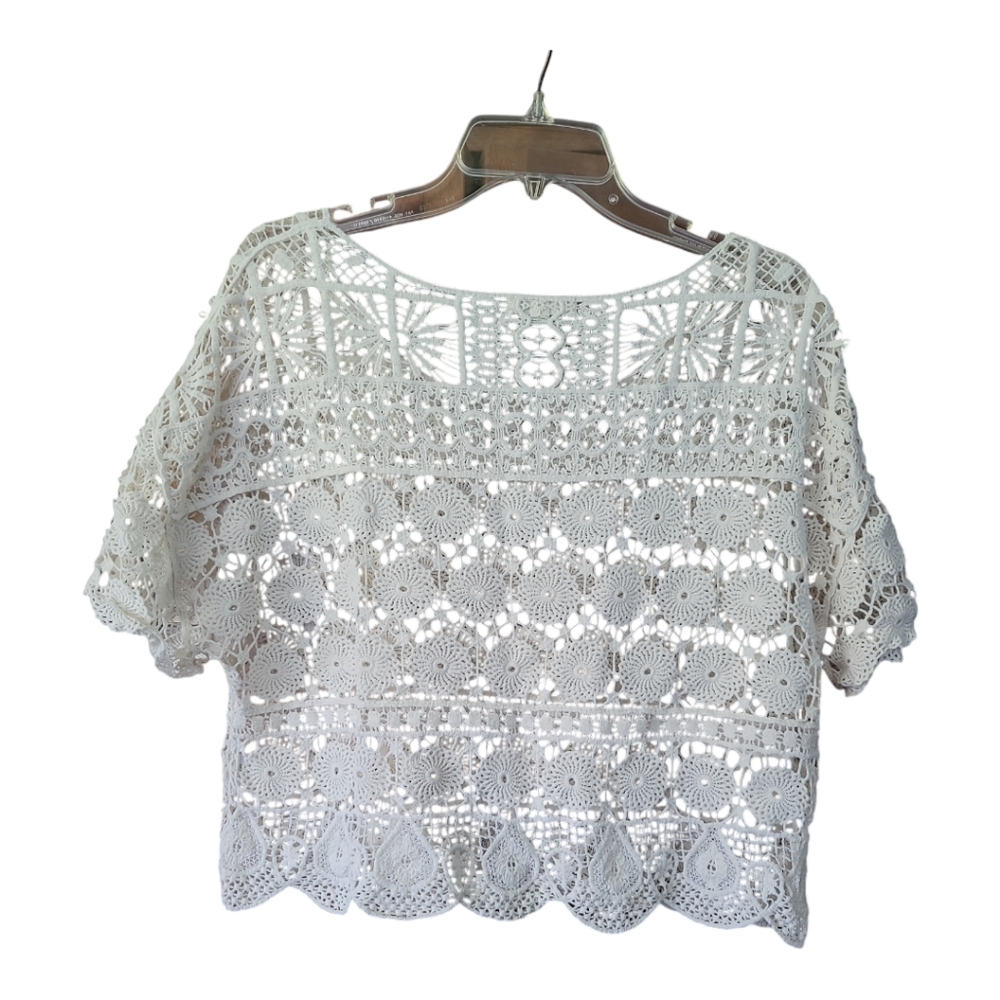 Entro lace top S/M crochet like off white lagen geometric design cropped